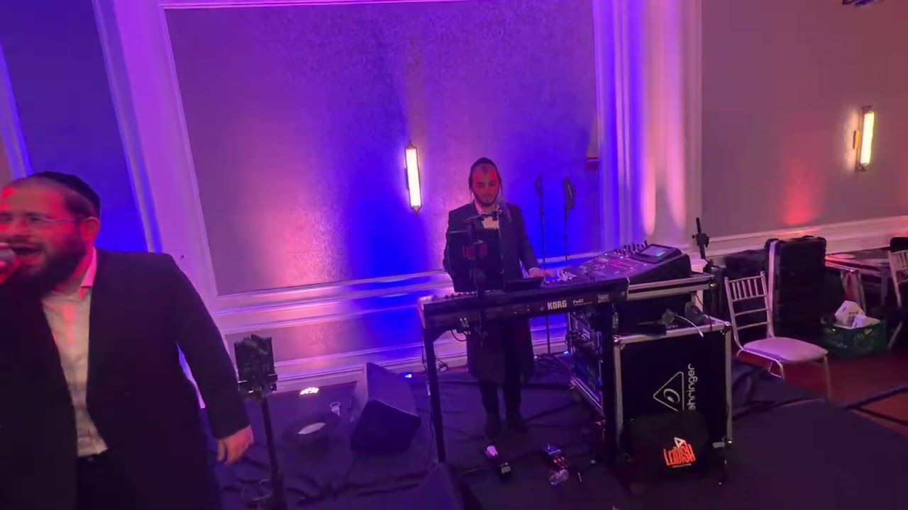 LEIBISH POSEN 🎹& SHIA BERKO🎤AT NOACH LANDAU’S WEDDING 🔥🔥