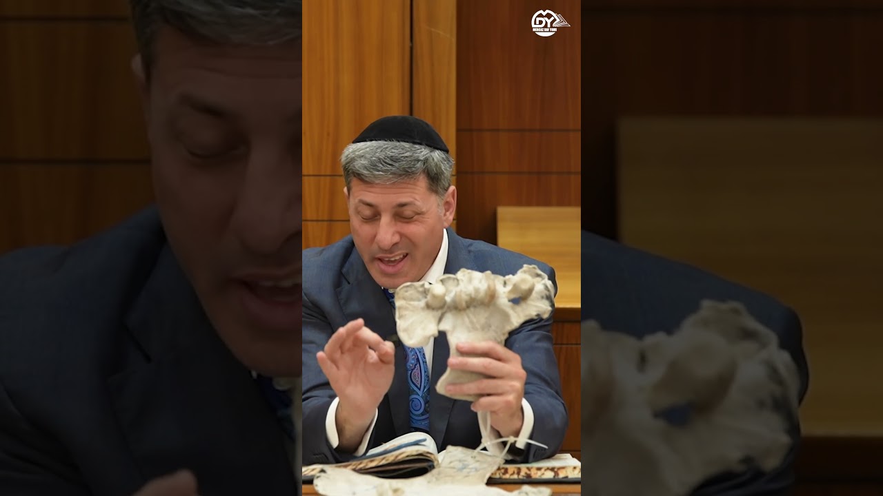 How Tefillin Are Made ⚒️