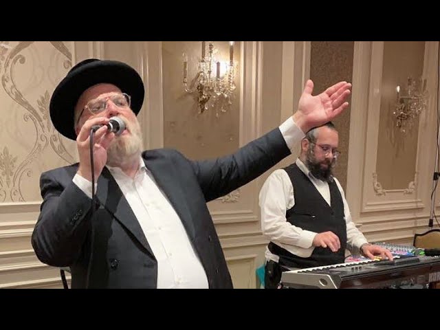 Michoel Schnitzler-second dance set|מיכאל שניצלער בחתונה
