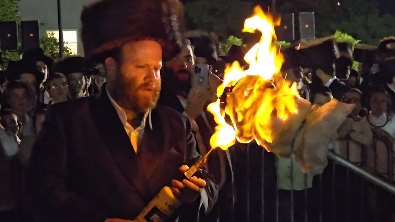 lag Buomer fire at Belz Lakewood '24