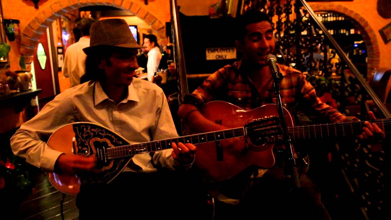 Meir & Santiago playing at Huapangos (Todo Mundo)