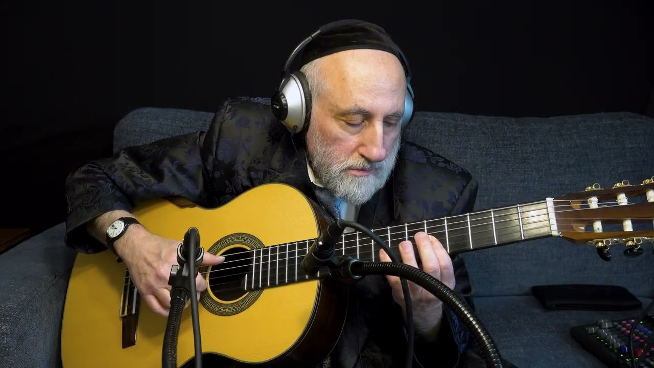 Kol Mikadaish Famous Nigun composed by R' Azriel Mandelbaum from Bovov.  Played By Yaakov Kranz.