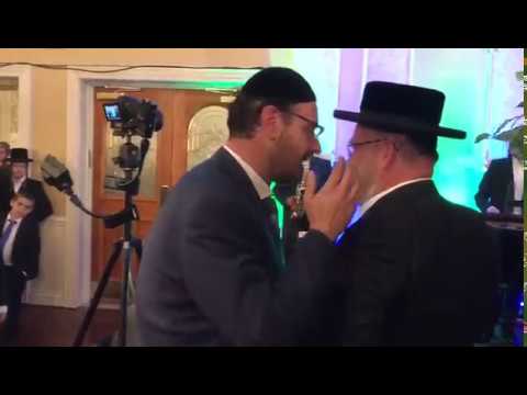 Michoel schnitzler with yeedle werdeger at wedding in monsey~מיכאל שניצלער עם יודל ווערדיגער