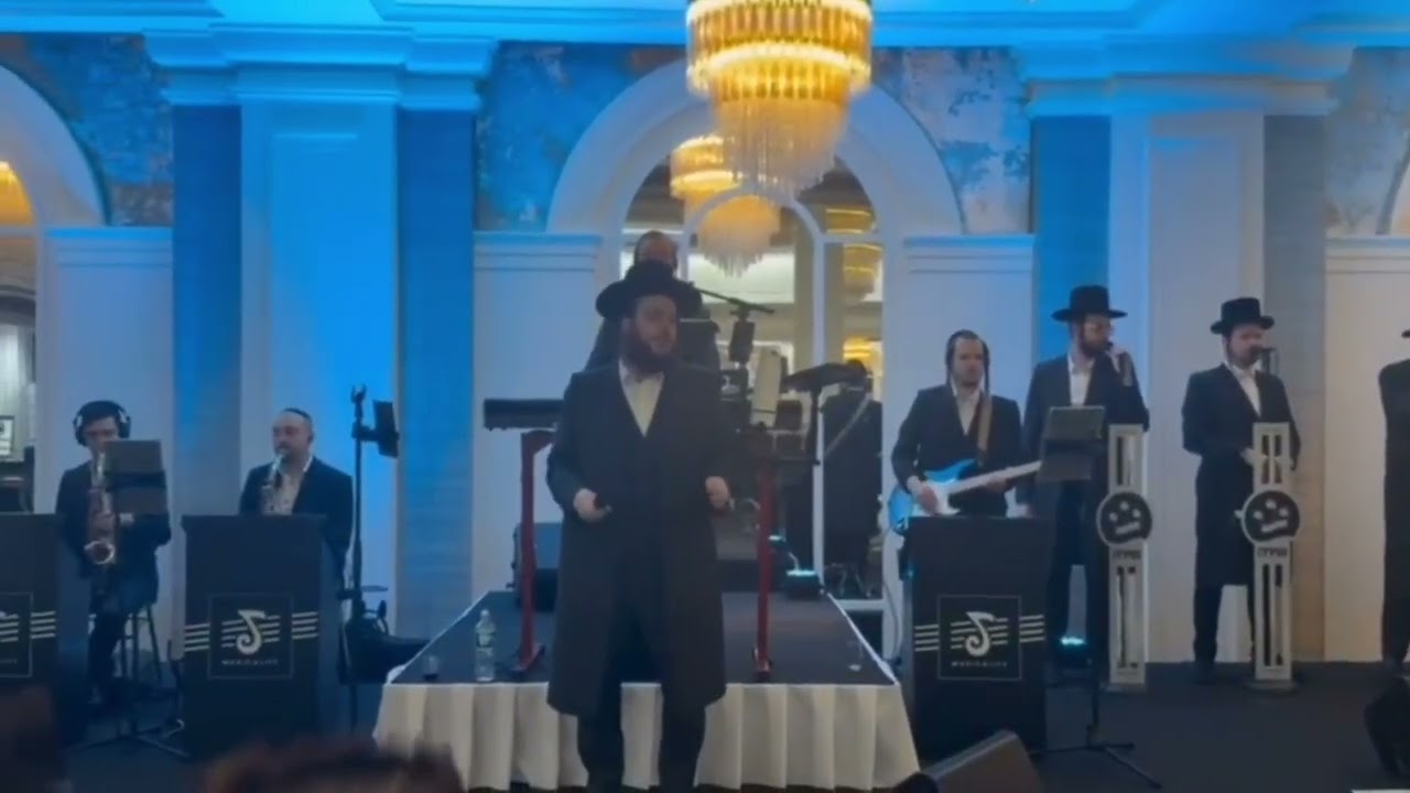 Yossi Shtendig 🎹 Yidi Bialostozky 🎤 Shira Choir