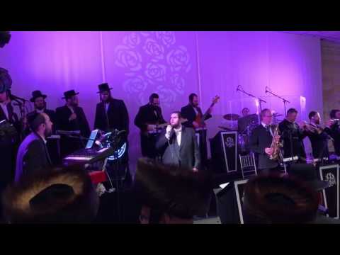 Shmueli Ungar and Shira choir and freilech band rocking the house #4