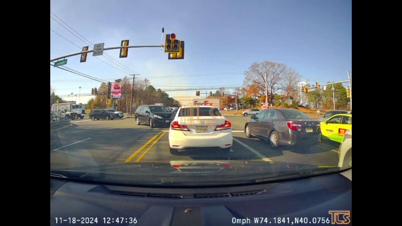 Dashcam captures suspect in stolen vehicle crashing into police vehicle in Lakewood
