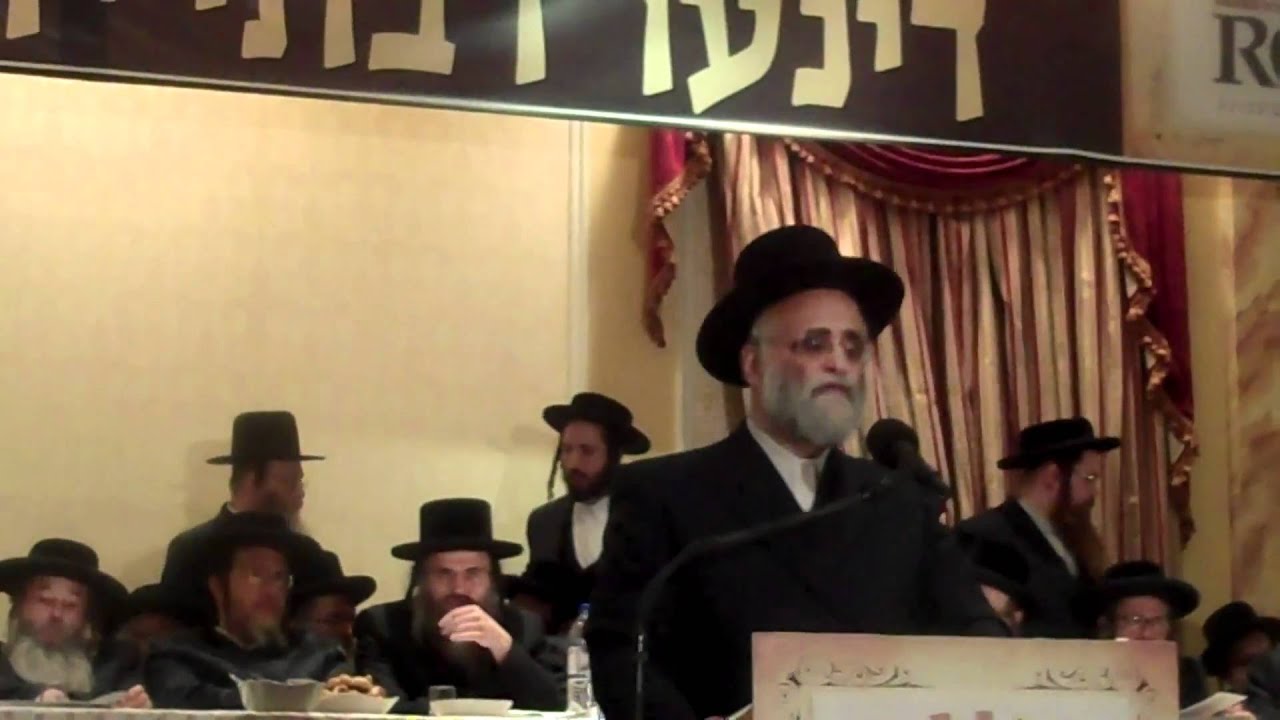 RCCS president, Reb Hershel Kohn at at RCCS Dinner in Williamsburg 2011 Part 1