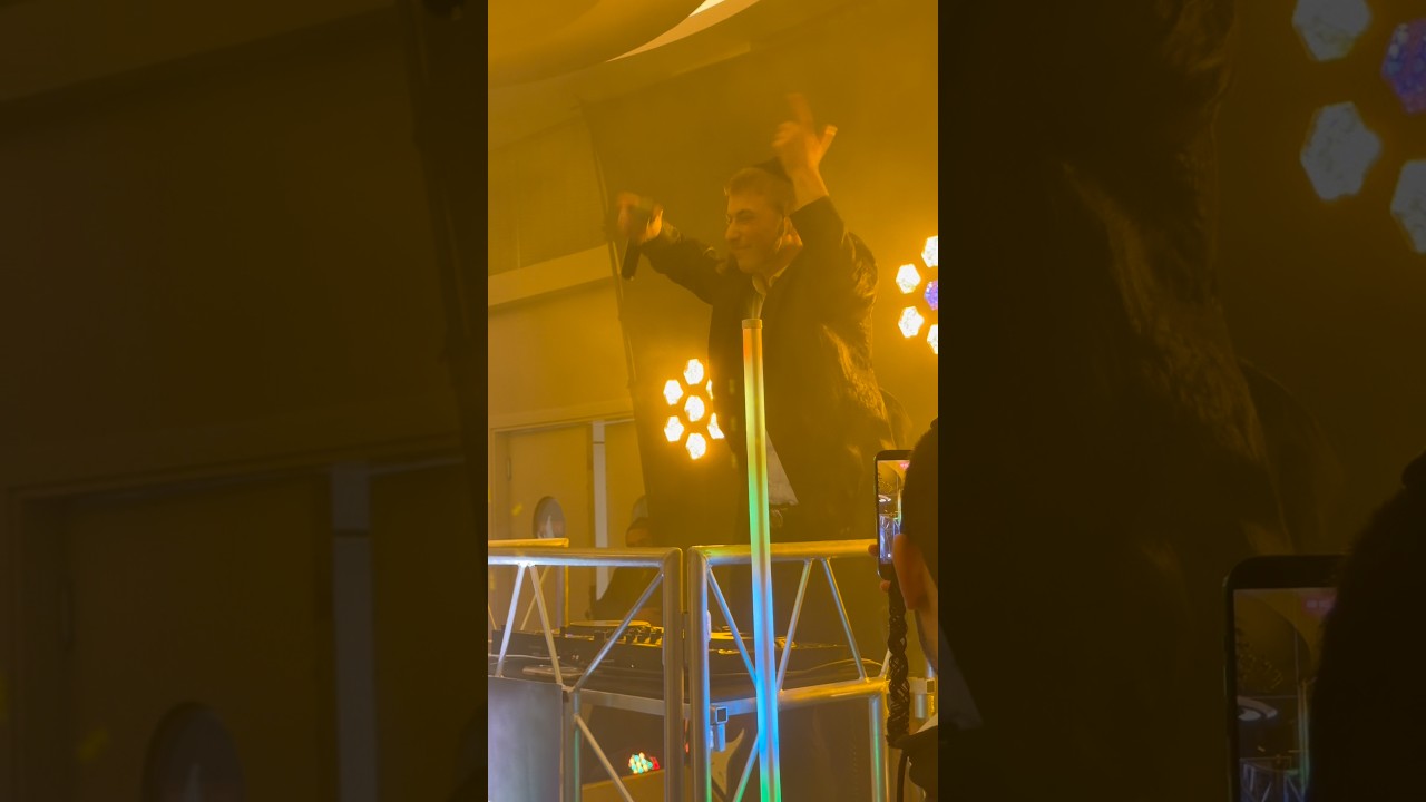 The second the drop hit… the whole room lost it 🔥