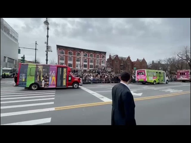 Mitzvah Tank Parade - 11 Nissan 5781