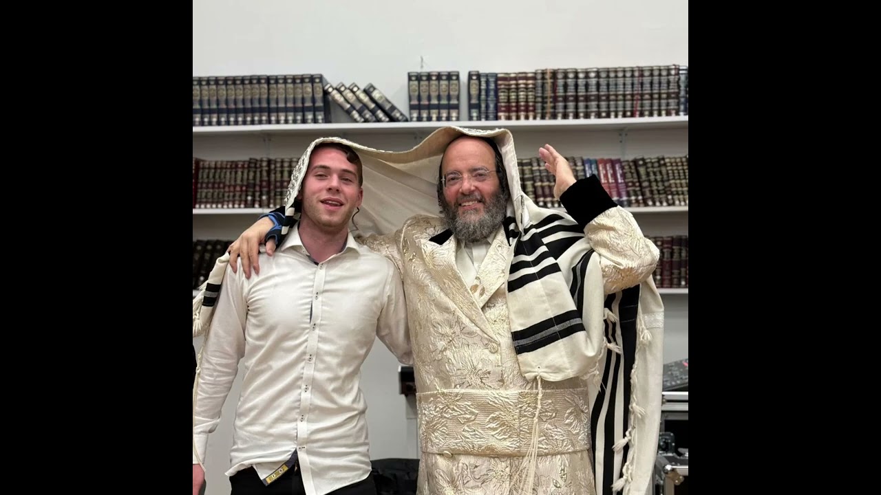 #אשוואר #רבי #ישיבה #תפילה #סליחות #אלול