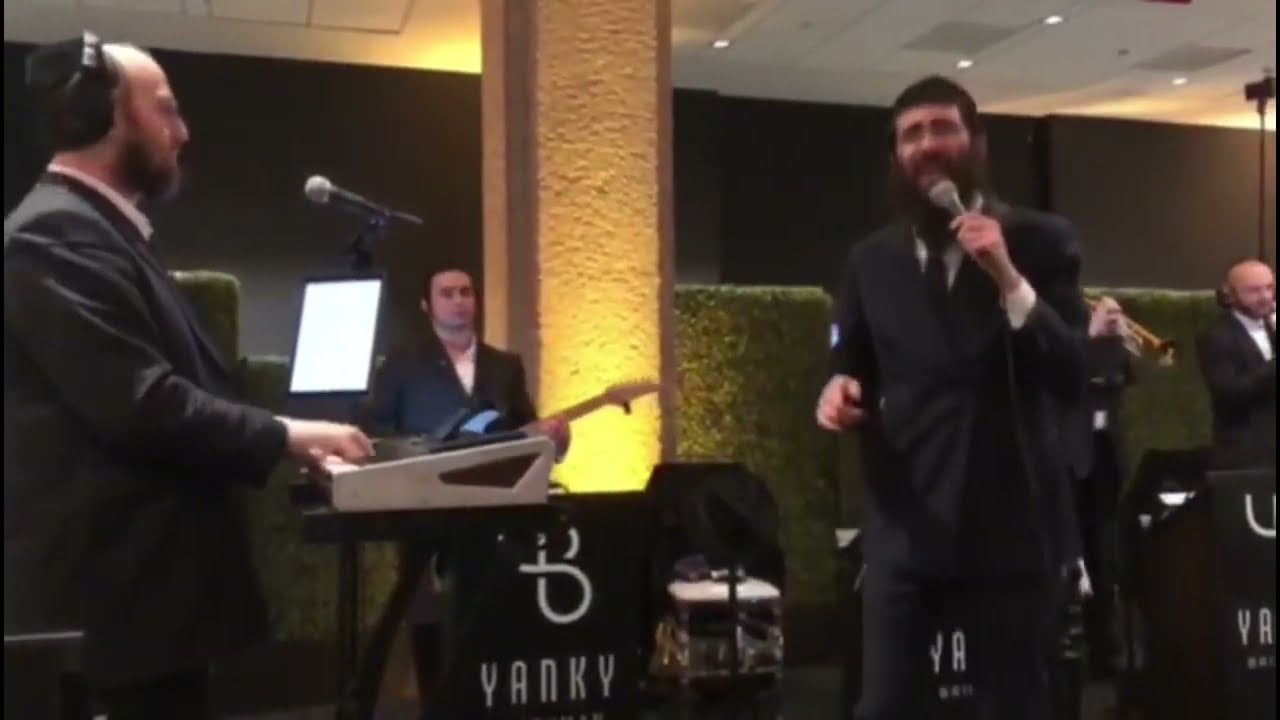 אלי מרקוס עם התזמורת של יענקי בריסקמן