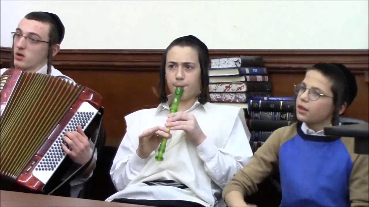 ר' יואל ראטה - ב' תרומה תשע''ז - ניגונים און גראמען - R' Yoel Roth