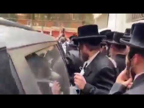Viznitzer Rebbe Voting in The 24th Knesset Election 10 Nissan 5781