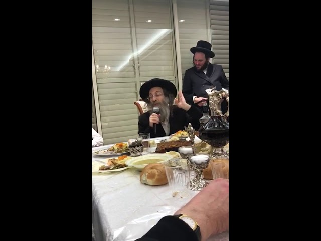 Rosh Chodesh Seudah With Reb Meilech Biderman : Story דעם רבינ'ס שווייס