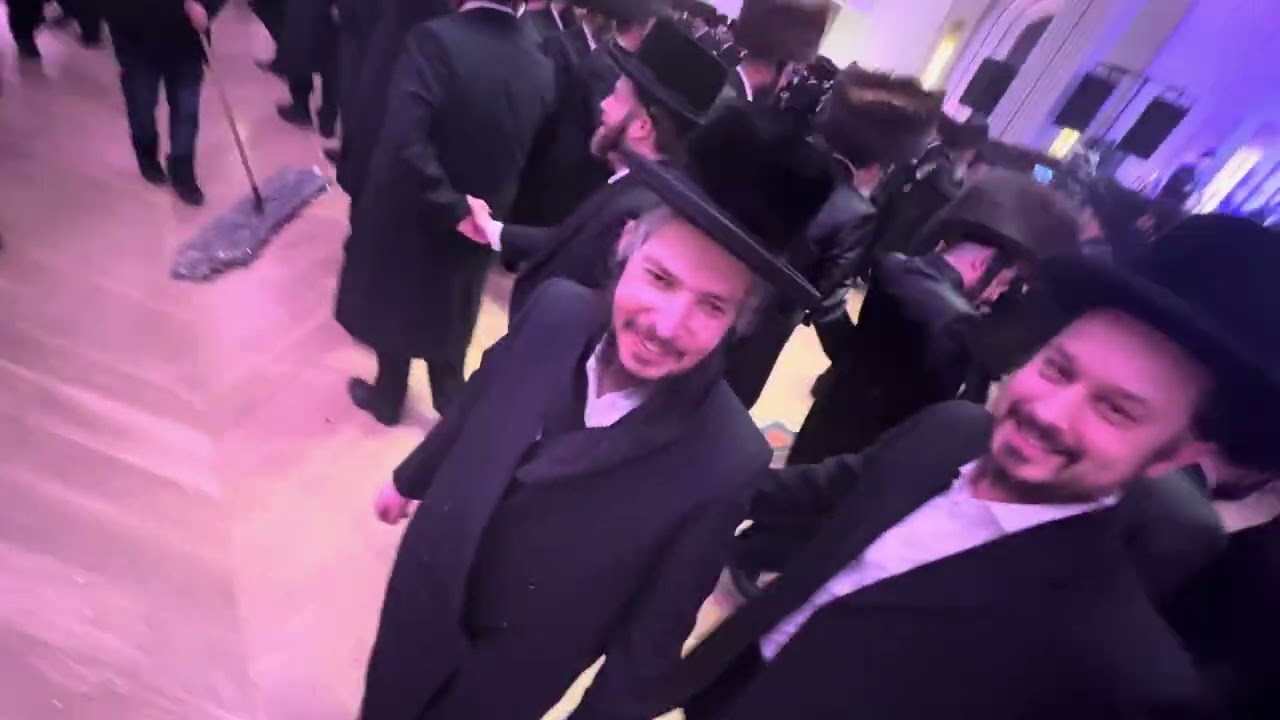 Yossi shtendig on keys & Shea Lipa Schmelser & first dance