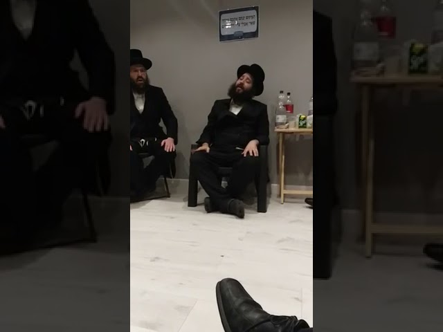 ניחום אבלים ביי משפחת פיקסלער