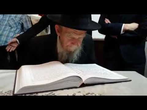 Rabbi Gershon Edelstein Celebrating Chanukah 5779