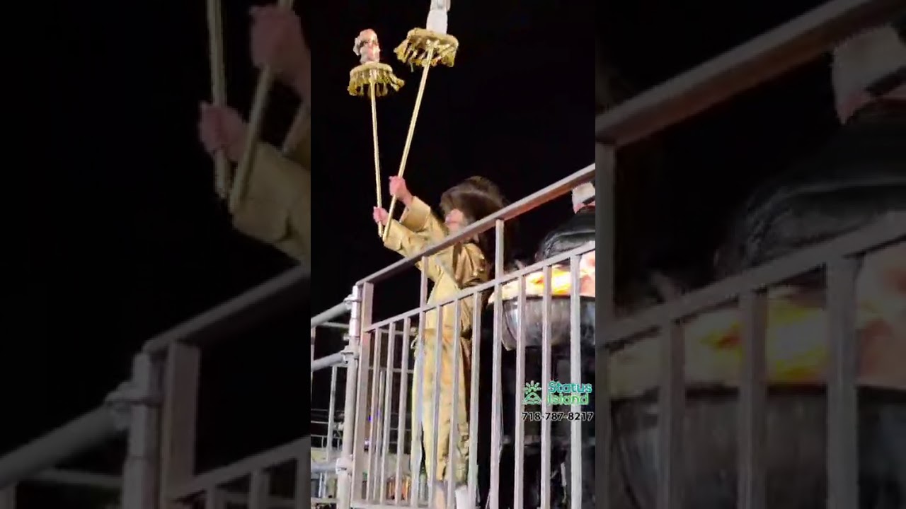 Exclusive footage of the R' Meilich Biederman Hadlukah!Thestatusisland.com