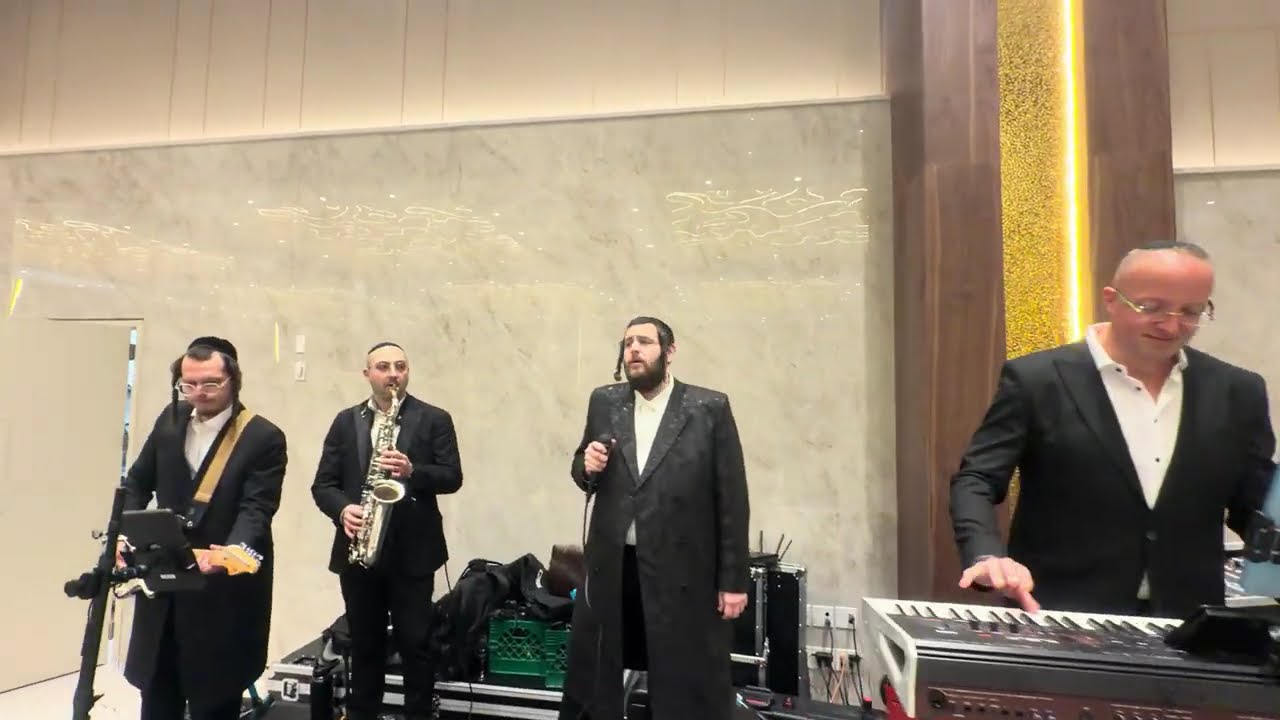 Pinny Osticher on the keys & Shmueli Ungar @ Berl Polatseck & Rosenberg