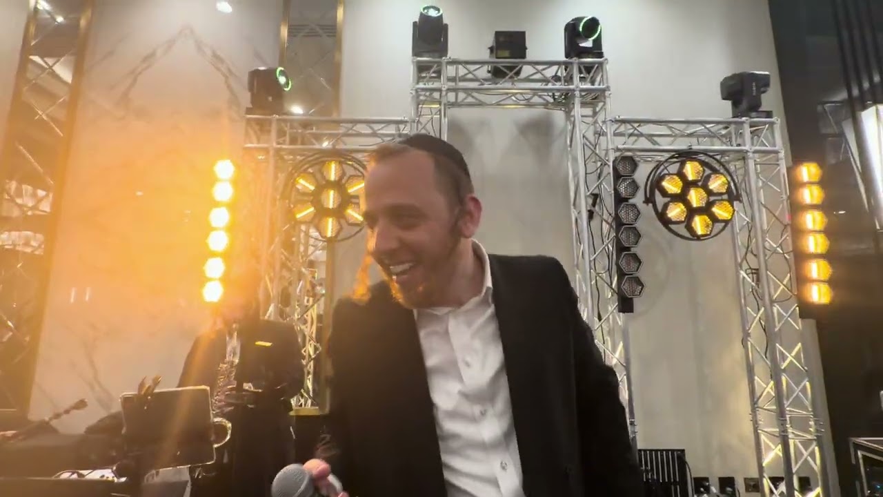 Yossi Shtendig on the keys & Sruly Green @ Wedding Noach Perman