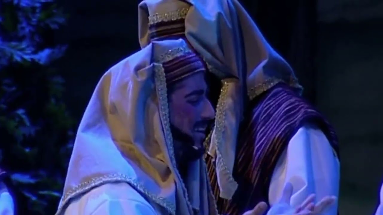 Lipa Schmeltzer - emotionally Begging The Shvutim - Der Zeidene Hemedel - ליפא שמעלצער