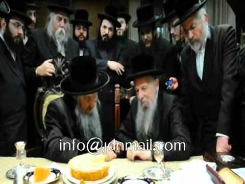 Navorna Rebbe Visits Seret Visnitz Rebbe - Nissan 5771
