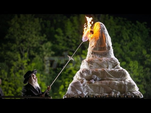 סאטמאר הדלקה קרית יואל ל"ג בעומר תשע"ט | Satmar Fire Kiryas Joel Monroe 2019