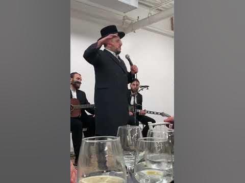 Lipa Schmeltzer with Strumz!