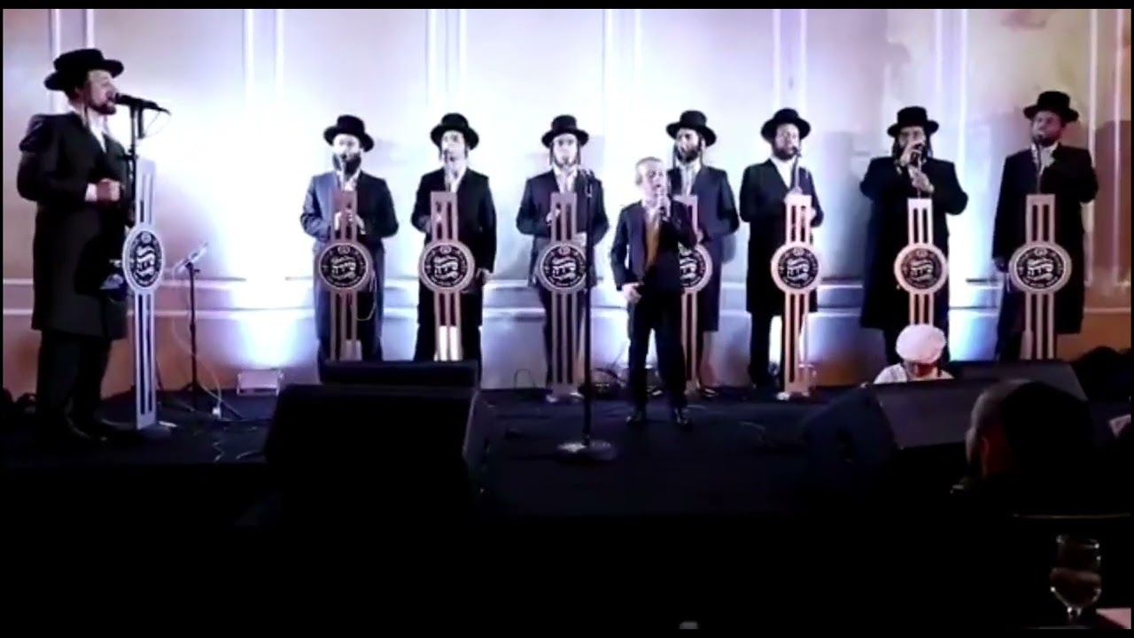 ״בימים ההם״ לוי פאלקוביץ עם ילד הפלא יענקי גרין ומקהלת שירה בביצועים ווקאליים בימי הספירה