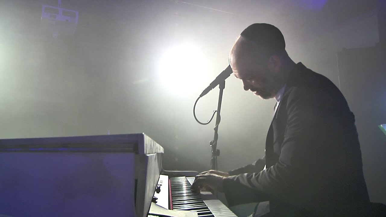 יונתן רזאל - מעוז צור | Yonatan Razel - Ma'oz Tzur | LIVE
