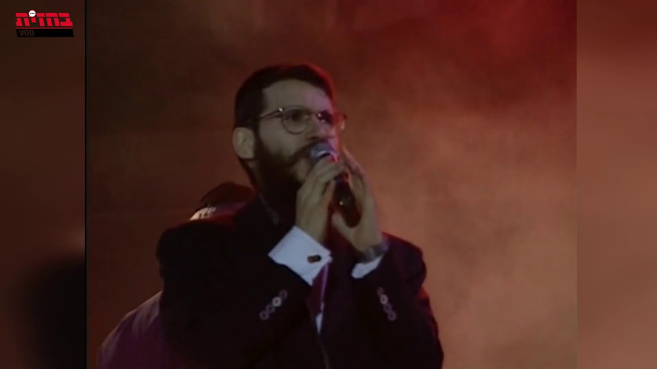 נוסטלג'יק! אברהם פריד כפי שלא ראיתם מעולם: צפו בהופעה בשנת תשנ"ו מול 100,000 אנשים