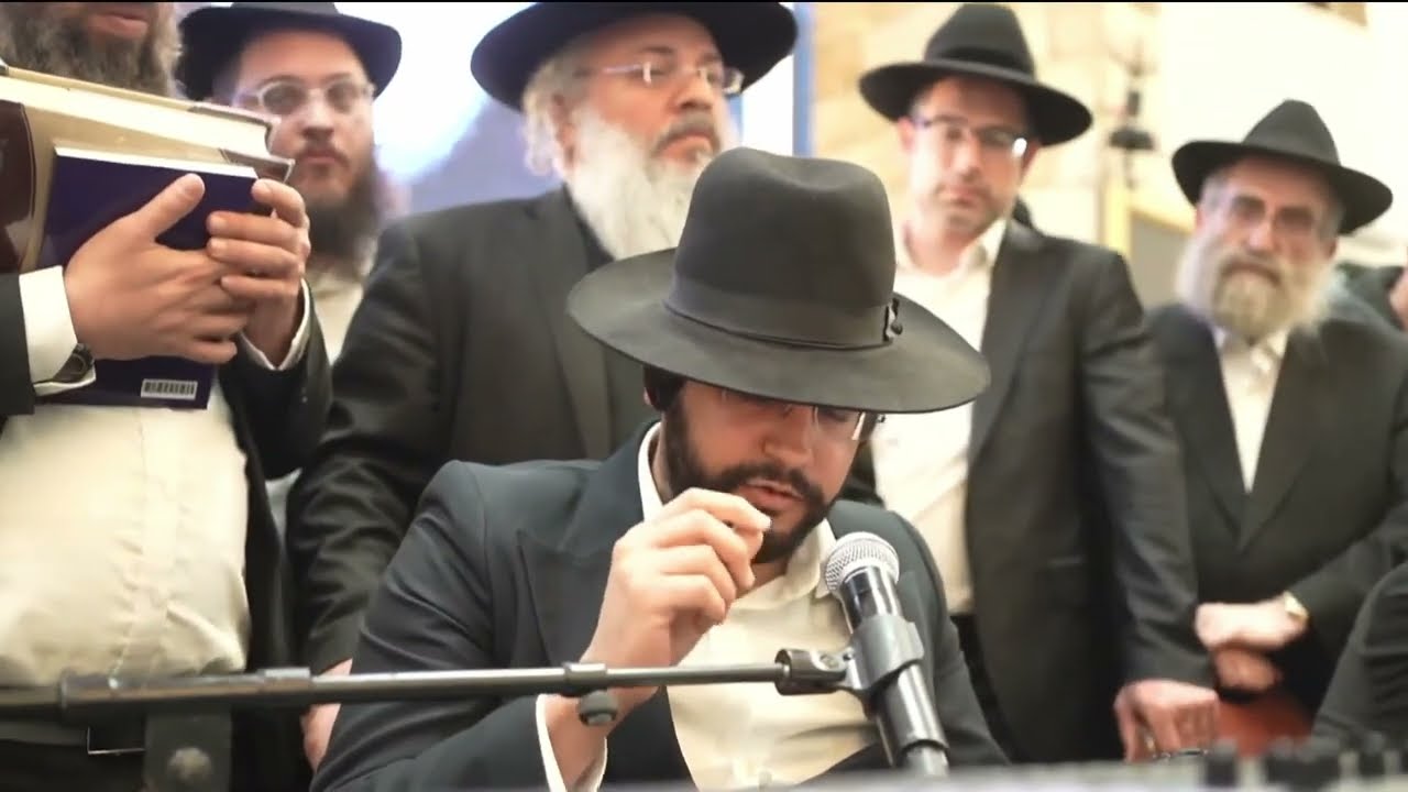 התוועדות חג הגאולה י"ט כסלו וניגון ד' בבות , ה'ינוקא', הגאון הרב שלמה יהודה בארי, כפר חב"ד שנת תשפ"ה