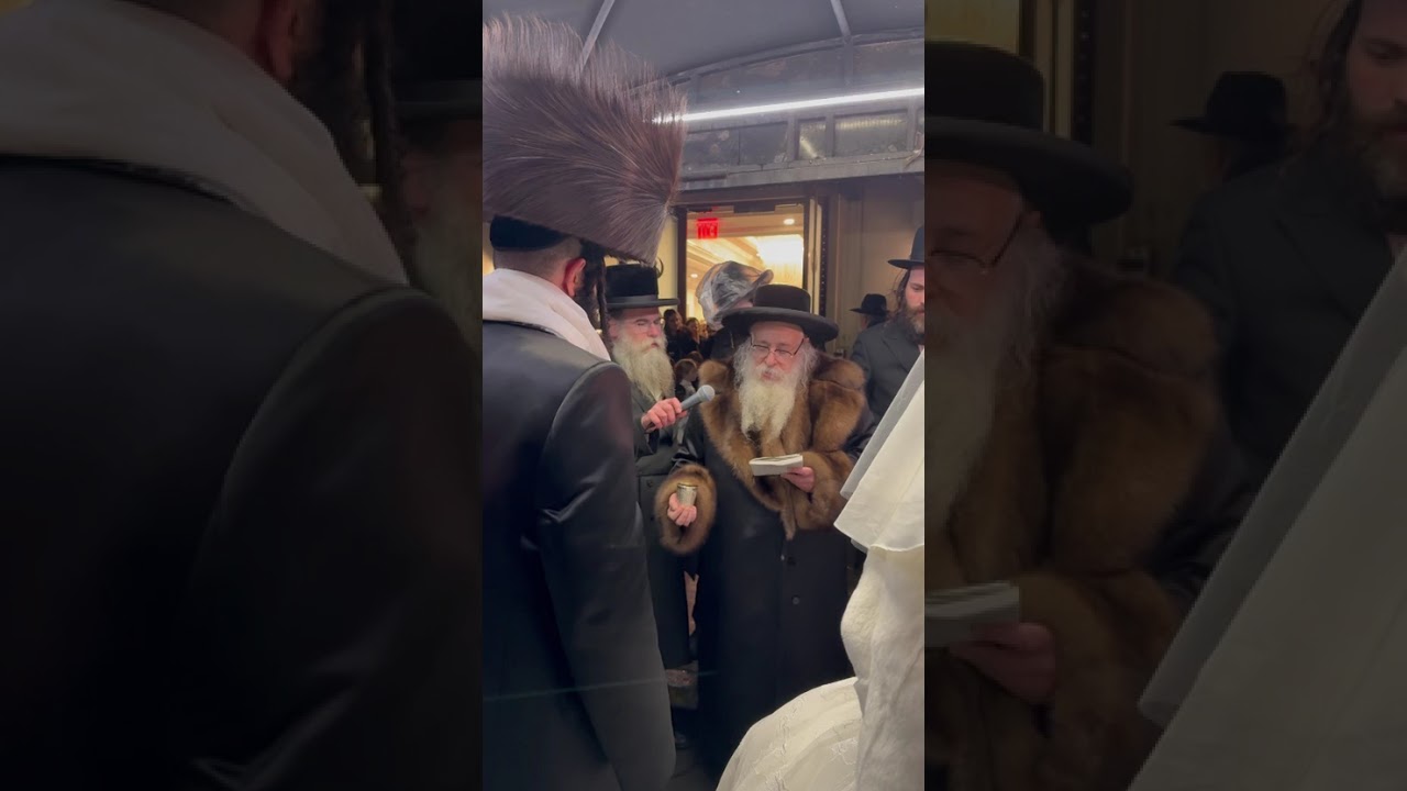 Klausenburger Dayan of Boro Park at a Chuppah