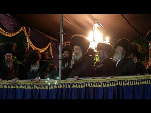 האדמור מזווהיעל זצ"ל בדברי תורה לאחר חופת נכדתו