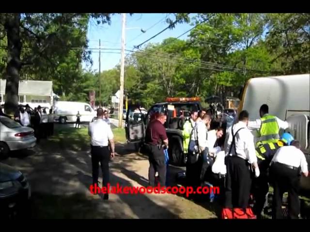 Bus Overturned Pinned Girl Extrication Hatzolah EMS LFA LFD
