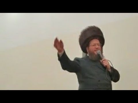 Shloime Daskal Singing And Entertaining At 'Siyem Hashas' Event
