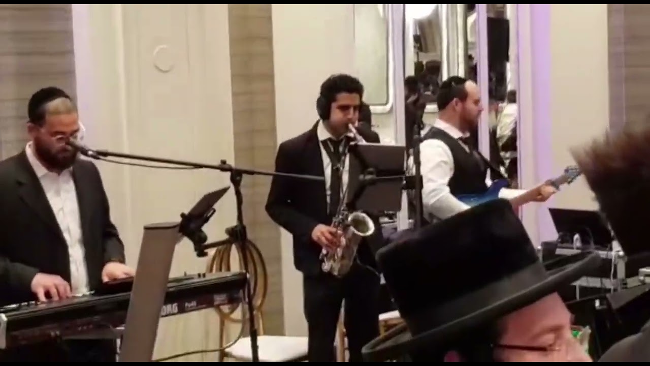 שייעה ברקו עם מקהלת שירה ותזמורת של שימי לוי