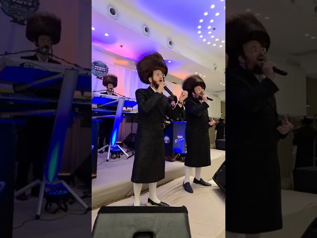 מלוך . בנימין לייפער יוסל לייפער אושי לנדסמן ומקהלת קאפלה בשמחת בית שטפנשט