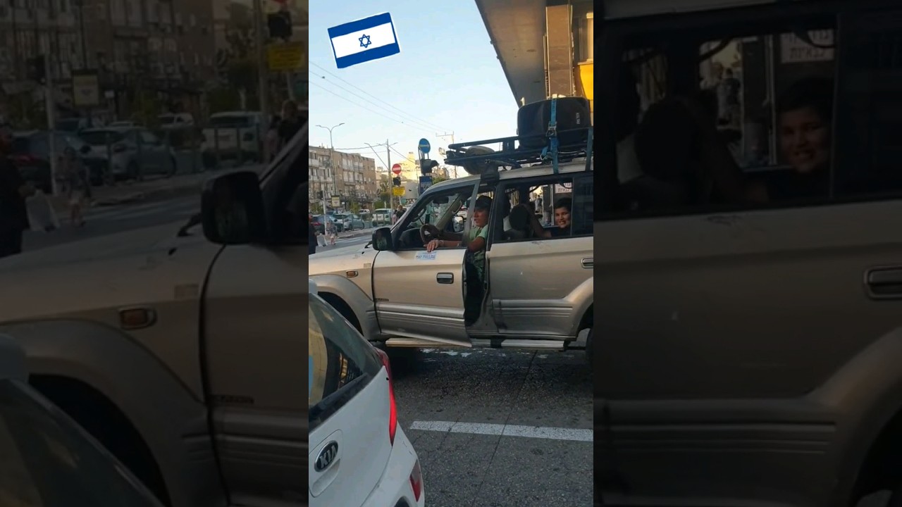 בכל מקום בארץ משמיעים את השיר "כובשים את עזה" של דניאל סעדון