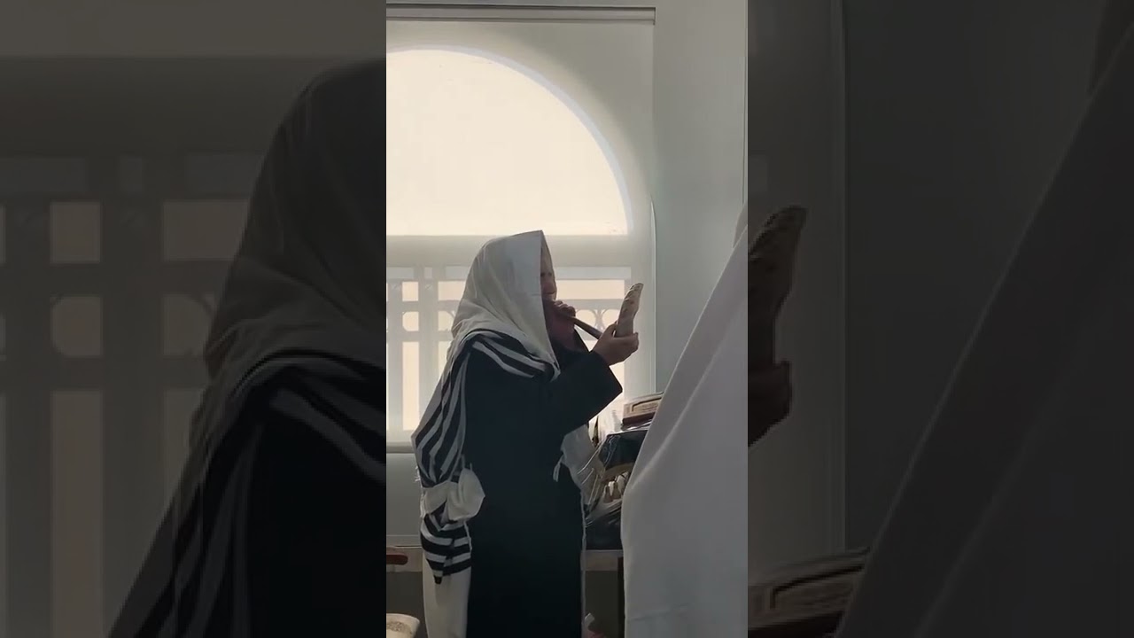 הגה"צ המקובל ר' יעקב מאיר שכטער שליט"א בתקיעת שופר