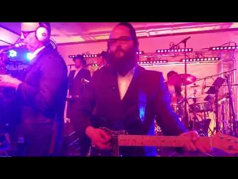 Lipa Schmeltzer, freilach band, lev choir|ליפא שמעלצר, תזמורות פרייליך, מקהלות לב