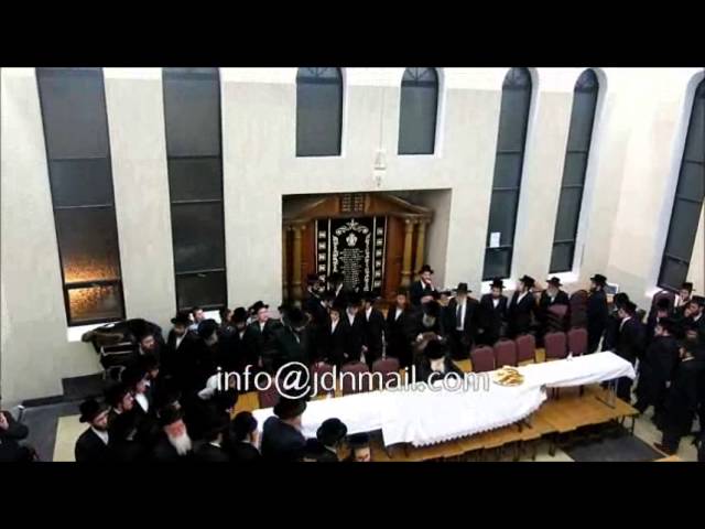 Skver Rebbe In Boro Park - Shevat 5774
