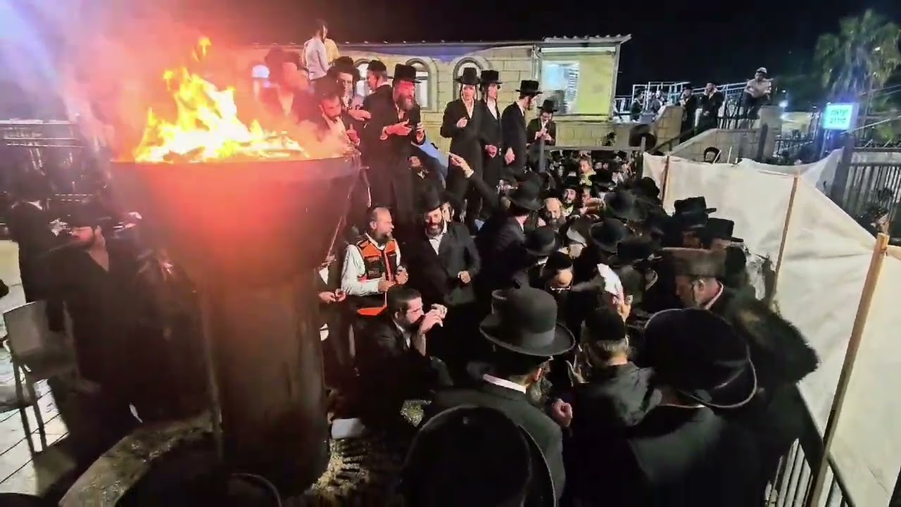 האדמור שליטא בגג המערה