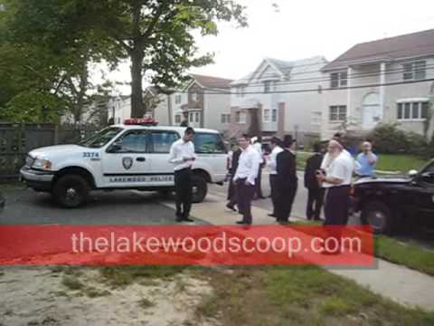 Rabbi Dicker's Yeshivah Being Evacuated