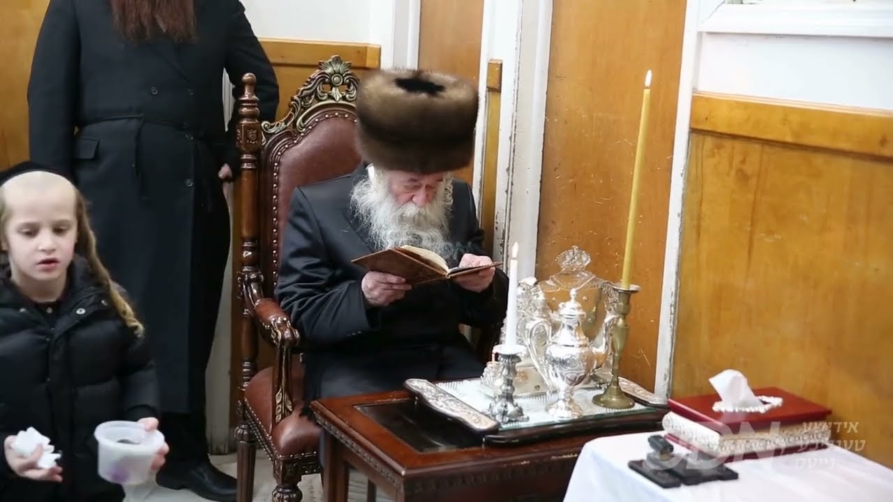 חנוכה אין חצר הקודש טשערנאביל