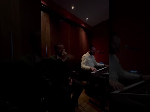 Yumi Gelb 🎹 Meilech Braunstein 🎤
