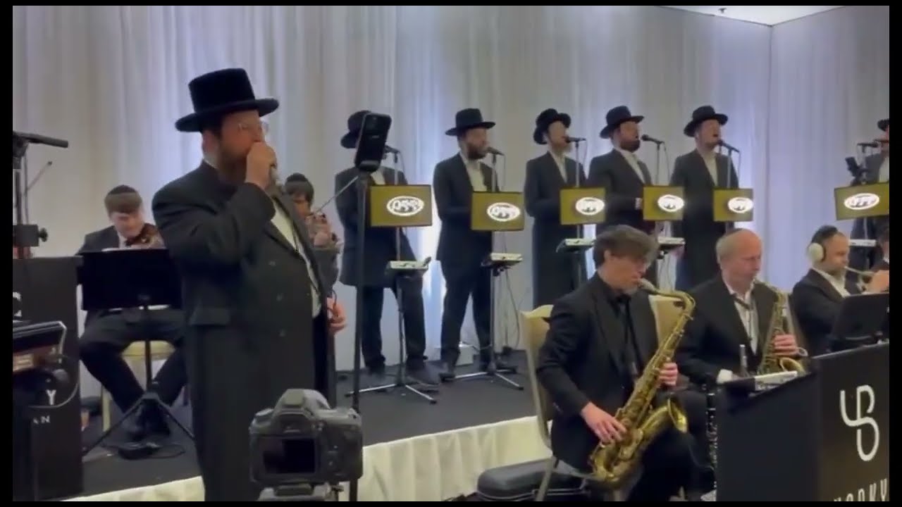 חופה וחתונה עם מוטי אילוביץ ושלומי דסקל ומקהלת ידידים ותזמורת של יענקי בריסקמן