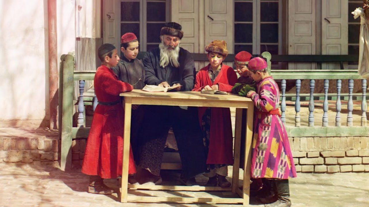 Replay: YIDDISH: Rabbi YY Jacobson with Children: Stories, Riddles, Q & A