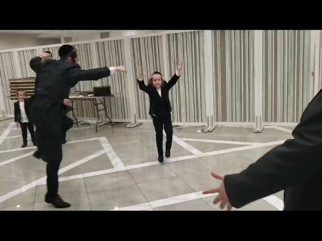 Moshe Feig beautiful Debka dance @אריברנד