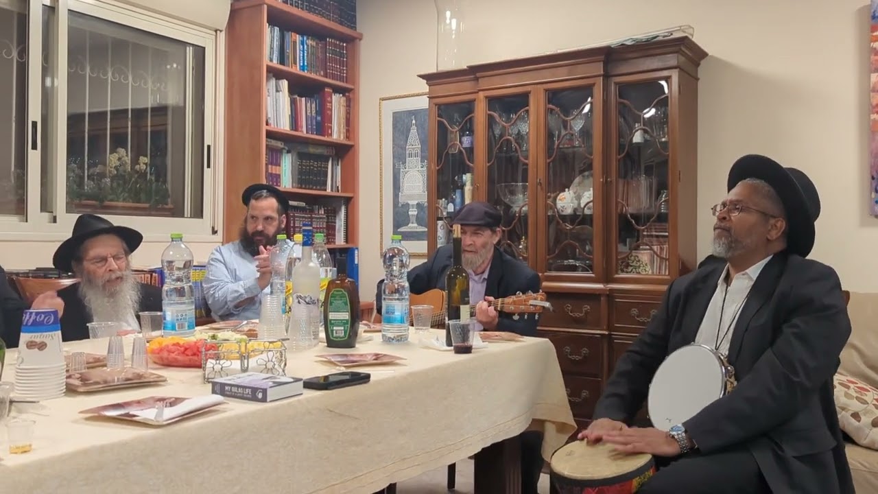 Ramat Beit Shemesh #3 Farbrengen- Nigun of Inspiration - Rabbi Chaim Dalfin